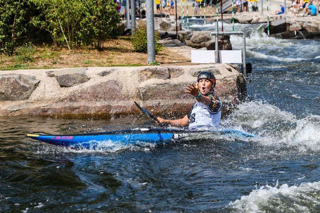 Ehemalige Schülerinnen und Schüler der SportOberschule Leipzig feiern zahlreiche Erfolge im Kanuslalom